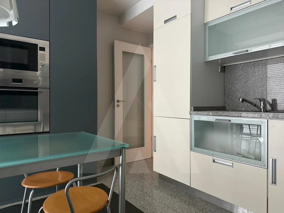 Apartamento T3 para Arrendamento em Glória e Vera Cruz Foto 5