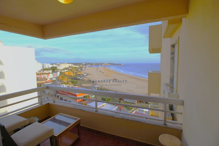 Apartamento T2 para Venda em Portimão Foto 2