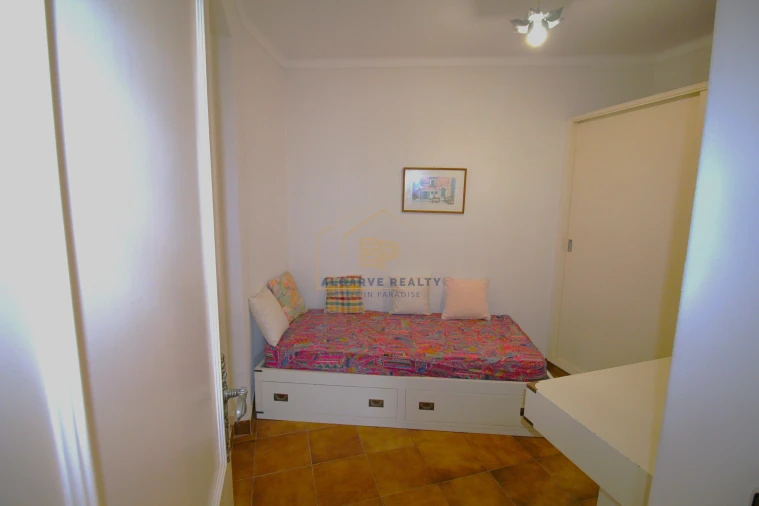 Apartamento T2 para Venda em Portimão Foto 11