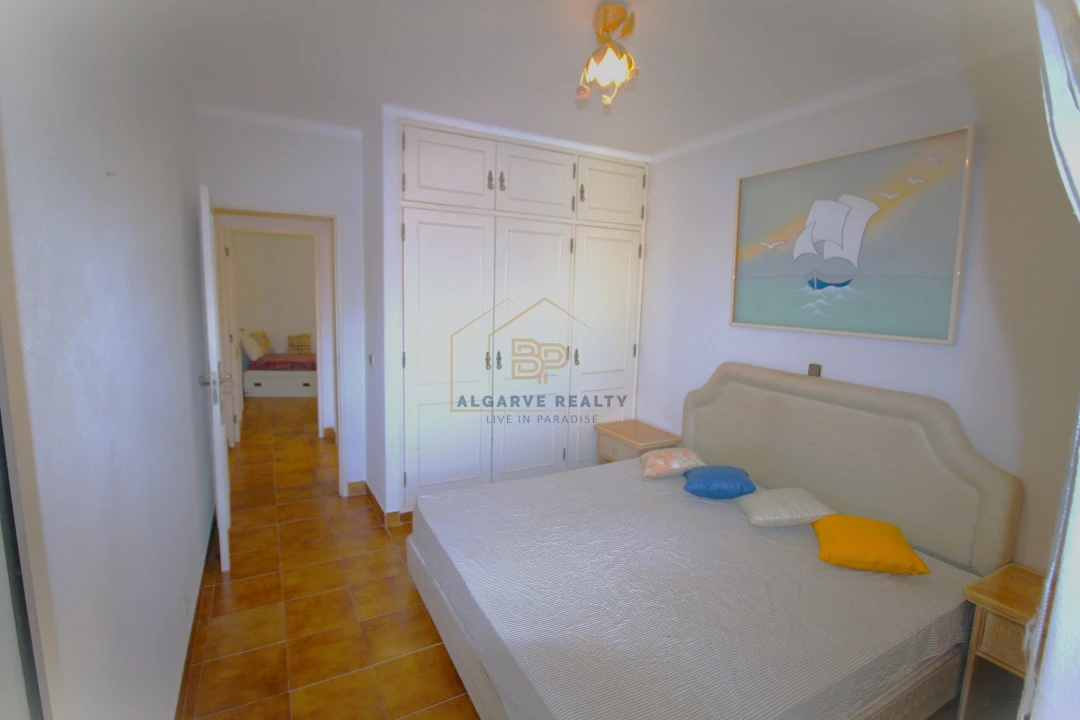 Apartamento T2 para Venda em Portimão Foto 9