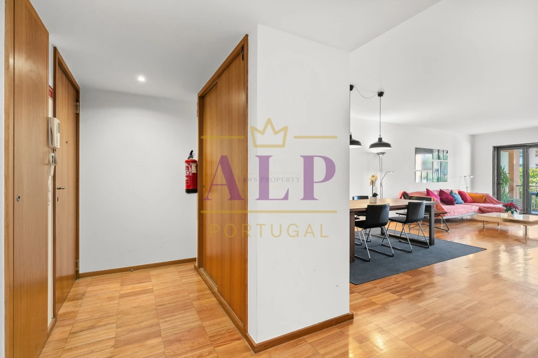 Apartamento T2 para Venda em Lagos (São Sebastião e Santa Maria) Foto 4