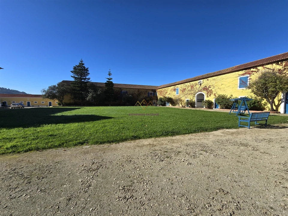 Quinta T0 para Venda em Valado dos Frades Foto 6