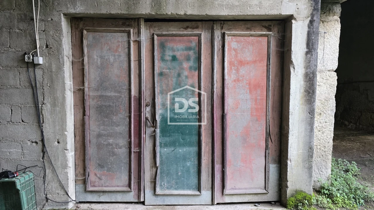 Moradia T4 para Venda em Moimentinha Foto 5