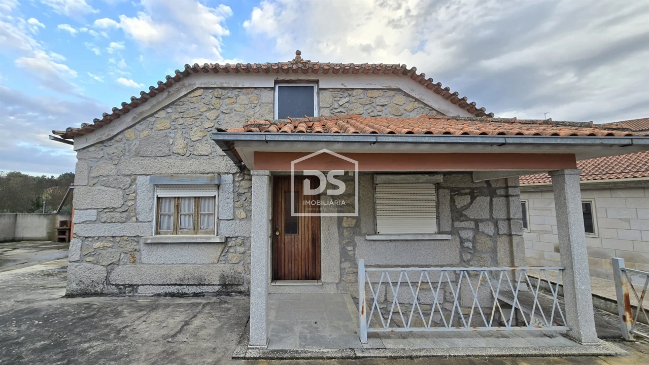 Moradia T4 para Venda em Moimentinha Foto 21