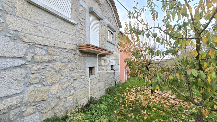 Moradia T4 para Venda em Moimentinha Foto 55