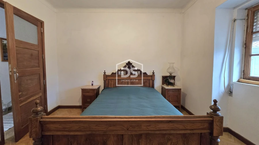 Moradia T4 para Venda em Moimentinha Foto 33