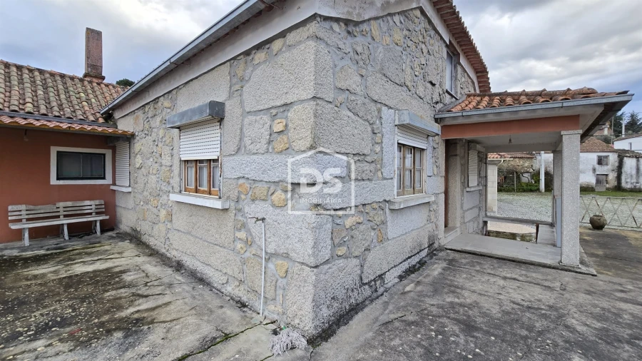 Moradia T4 para Venda em Moimentinha Foto 14