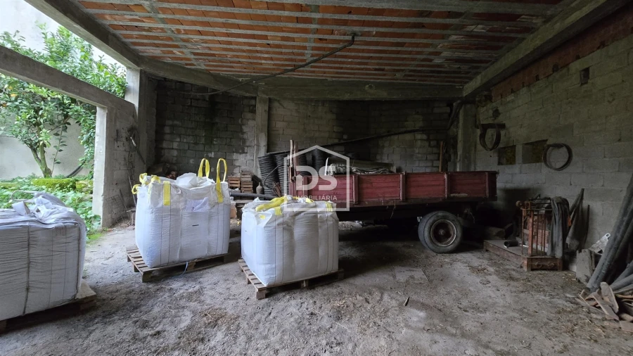 Moradia T4 para Venda em Moimentinha Foto 11