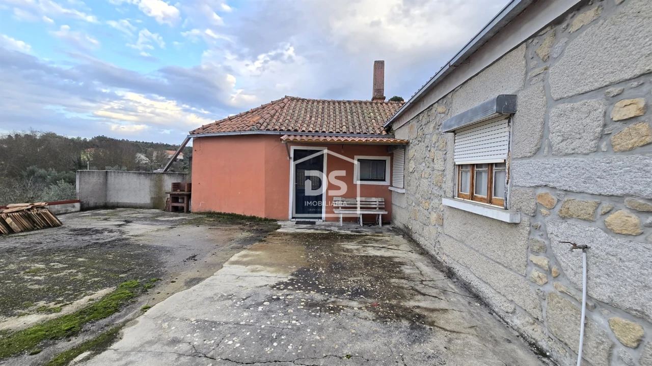 Moradia T4 para Venda em Moimentinha Foto 15