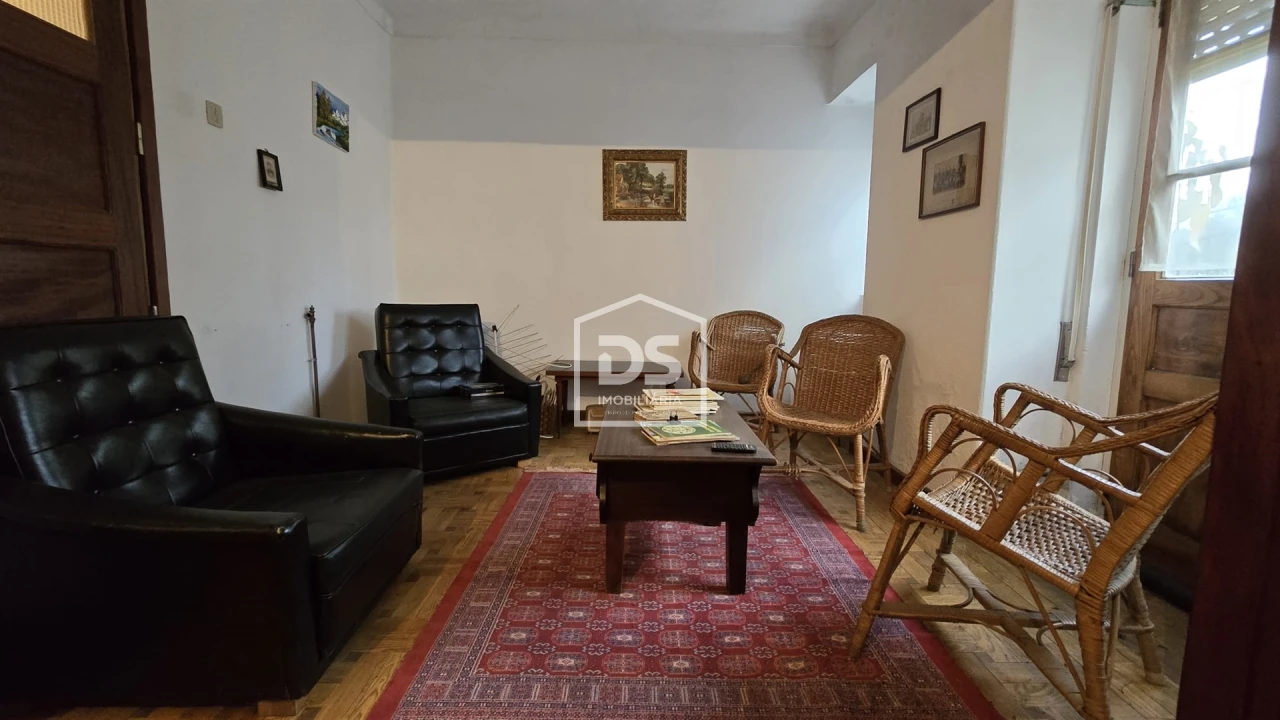 Moradia T4 para Venda em Moimentinha Foto 26