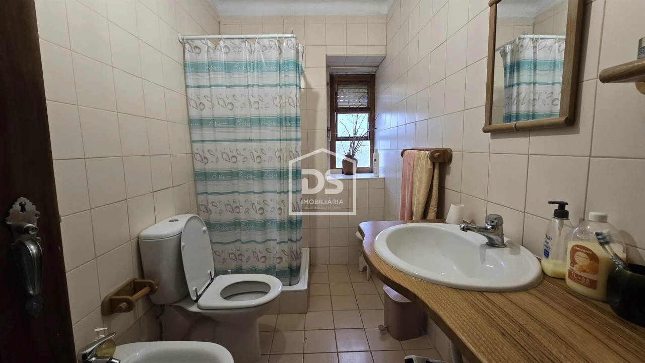 Moradia T4 para Venda em Moimentinha Foto 25