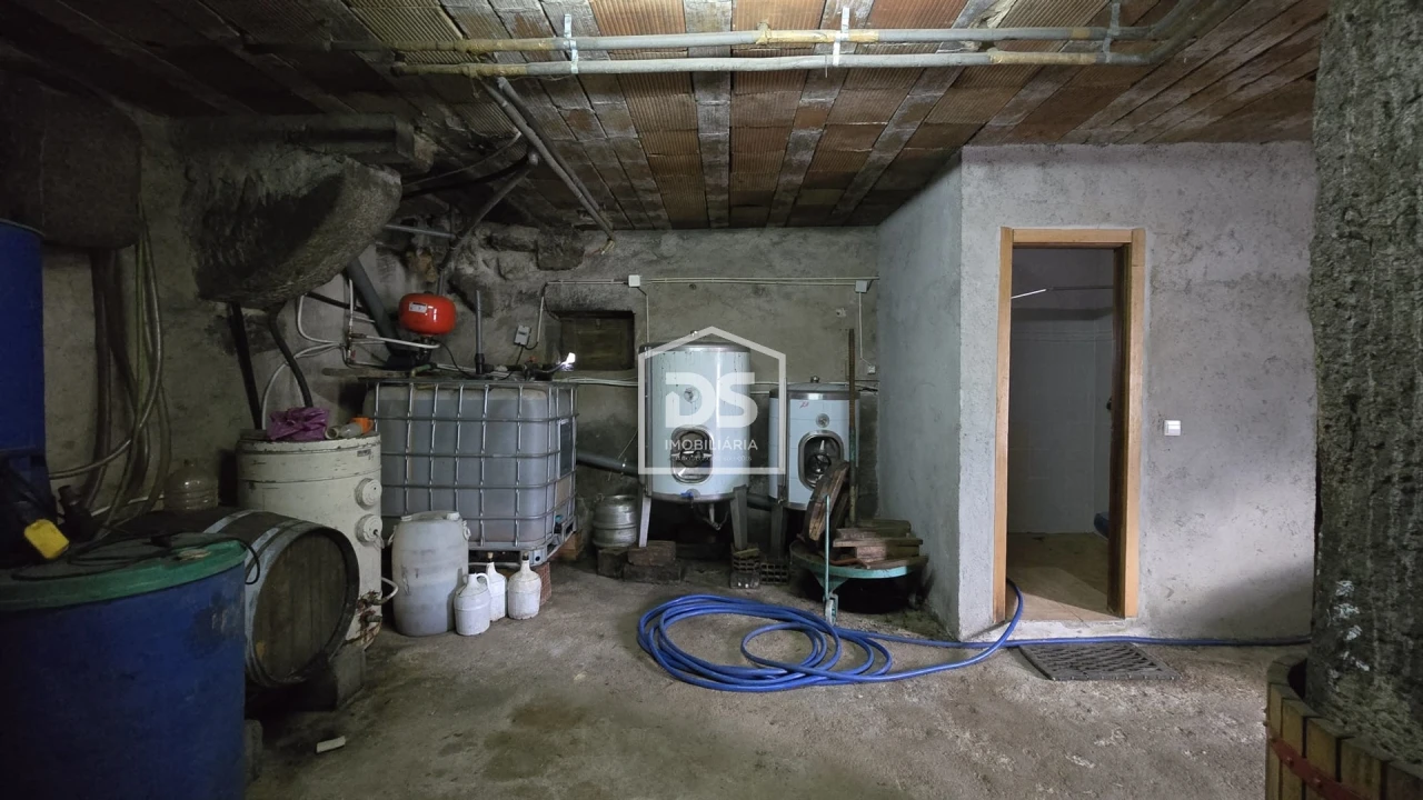 Moradia T4 para Venda em Moimentinha Foto 51