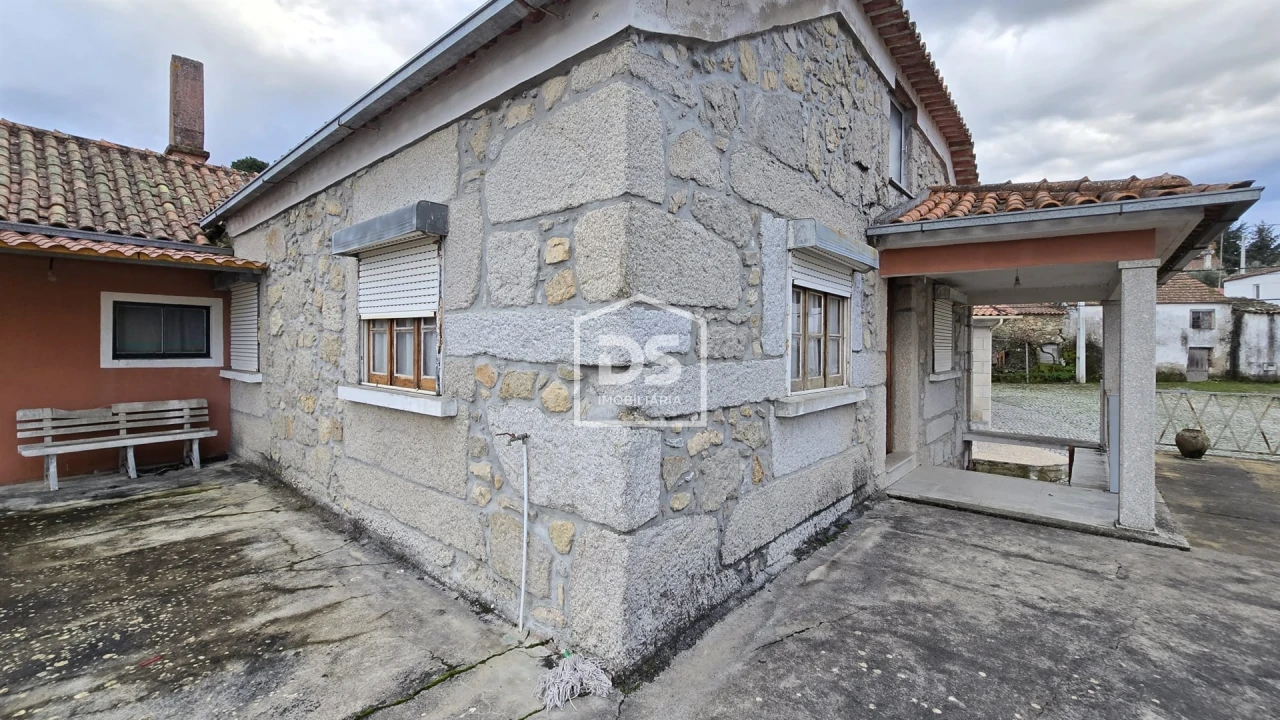 Moradia T4 para Venda em Moimentinha Foto 14