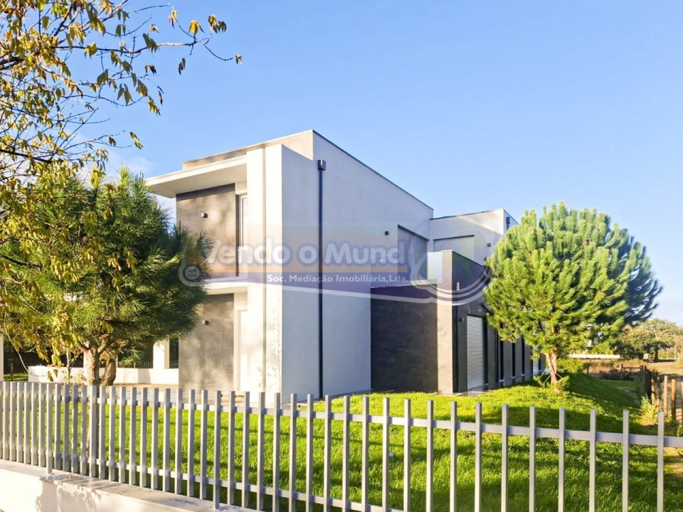 Moradia T6 para Venda em Santo Estêvão Foto 7