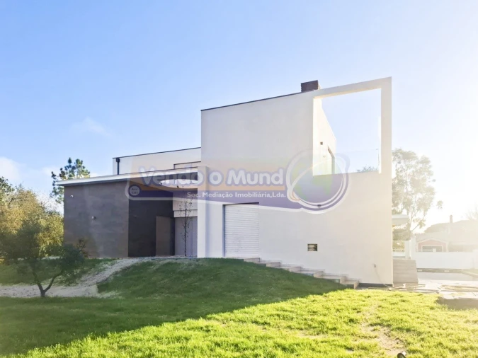 Moradia T6 para Venda em Santo Estêvão Foto 10