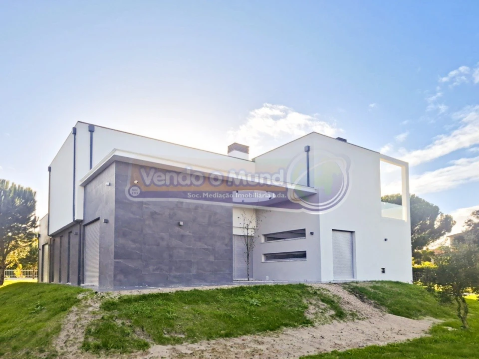 Moradia T6 para Venda em Santo Estêvão Foto 15