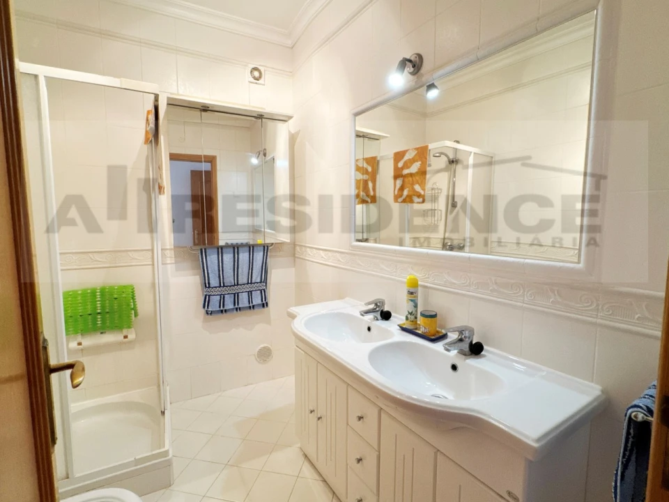 Apartamento T3 para Venda em Albufeira e Olhos de Água Foto 30