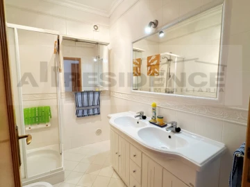 Apartamento T3 para Venda em Albufeira e Olhos de Água