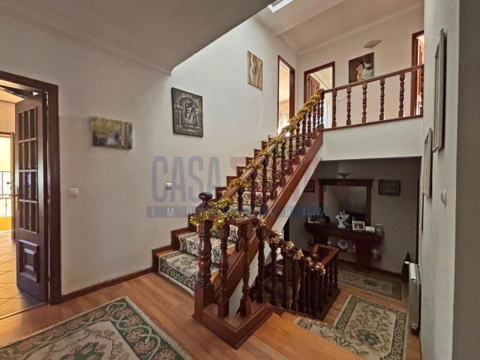 Moradia T4 para Venda em Bougado (São Martinho e Santiago) Foto 5