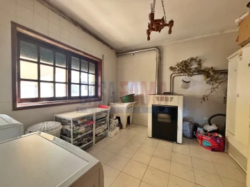 Moradia T4 para Venda em Bougado (São Martinho e Santiago)