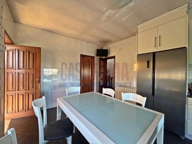 Moradia T4 para Venda em Bougado (São Martinho e Santiago) Foto 10