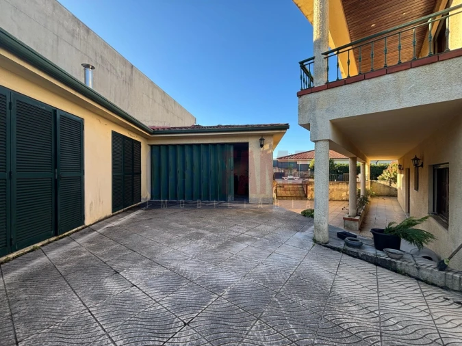 Moradia T4 para Venda em Bougado (São Martinho e Santiago) Foto 36