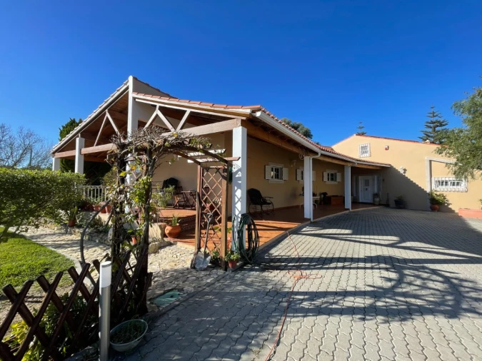 Quinta T4 para Venda em Sesimbra (Castelo) Foto 1