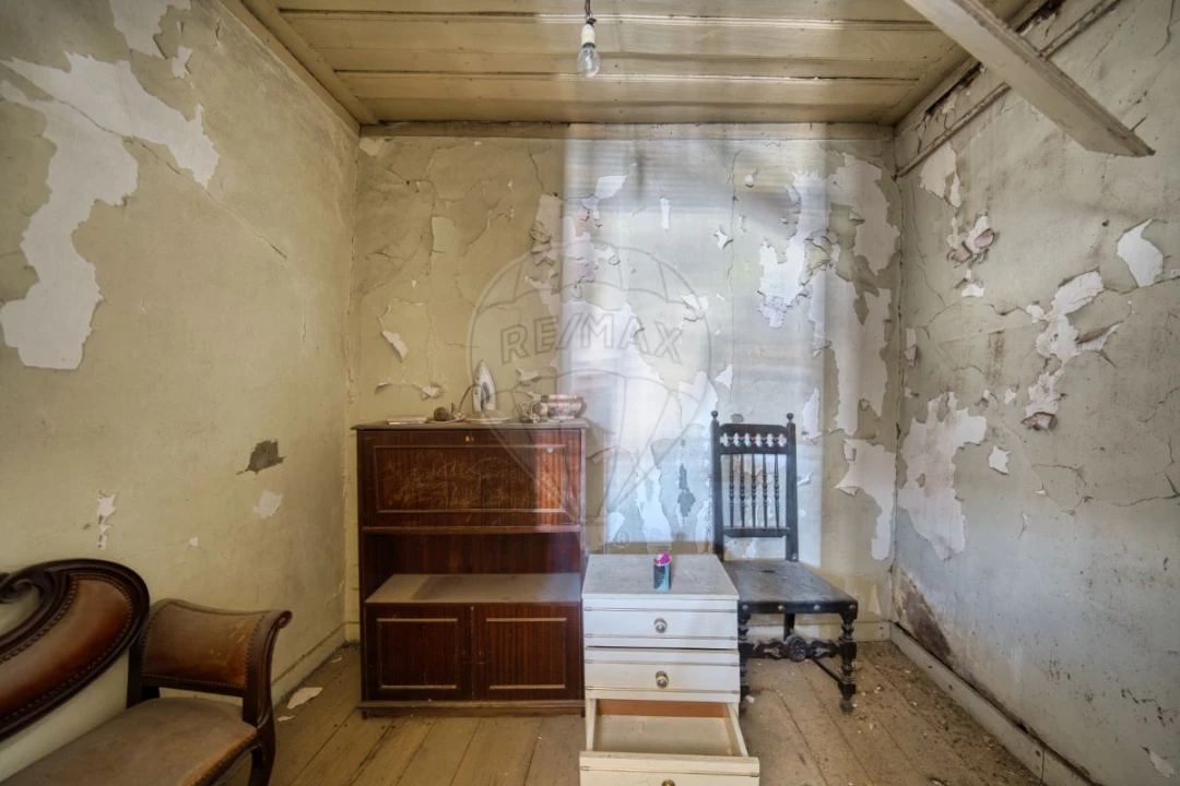 Moradia T1 para Venda em Almoster Foto 33