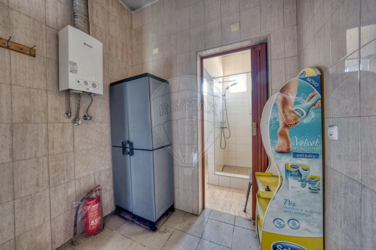 Moradia T1 para Venda em Almoster Foto 10