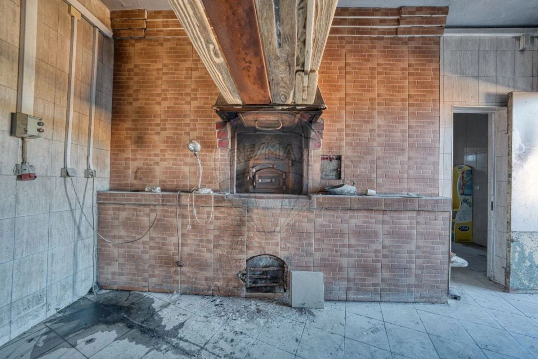 Moradia T1 para Venda em Almoster Foto 8