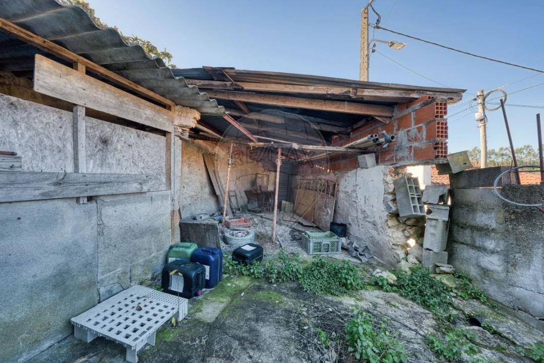 Moradia T1 para Venda em Almoster Foto 19