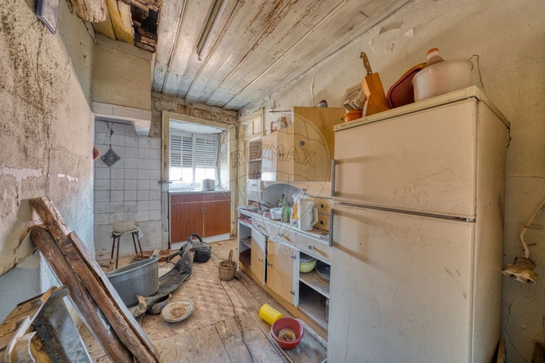 Moradia T1 para Venda em Almoster Foto 28