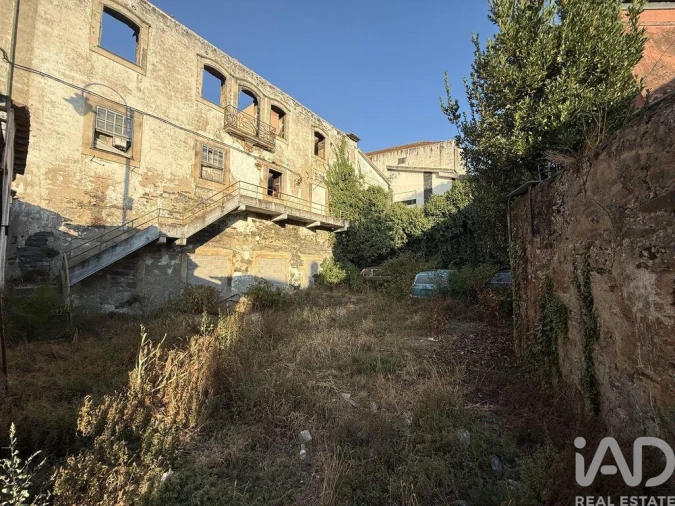 Prédio para Venda em Peso da Régua e Godim Foto 24