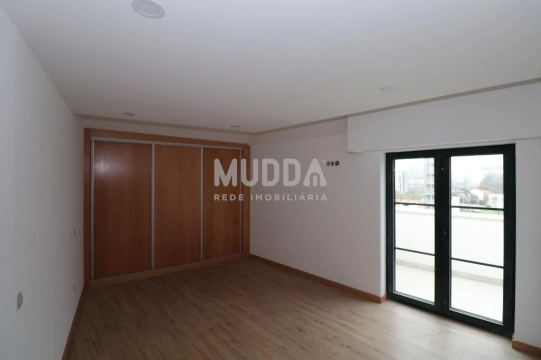 Apartamento T1 para Venda em Ovar, São João, Arada e São Vicente de Pereira Jusã Foto 1