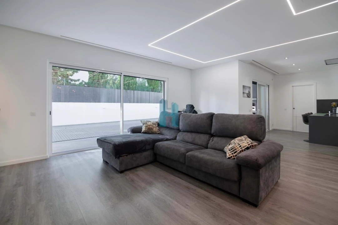 Moradia T4 para Venda em Portimão Foto 7