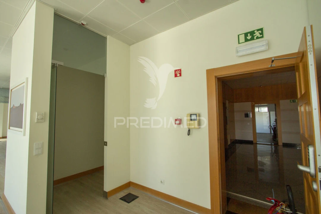 Escritório para Arrendamento em São João das Lampas e Terrugem Foto 11