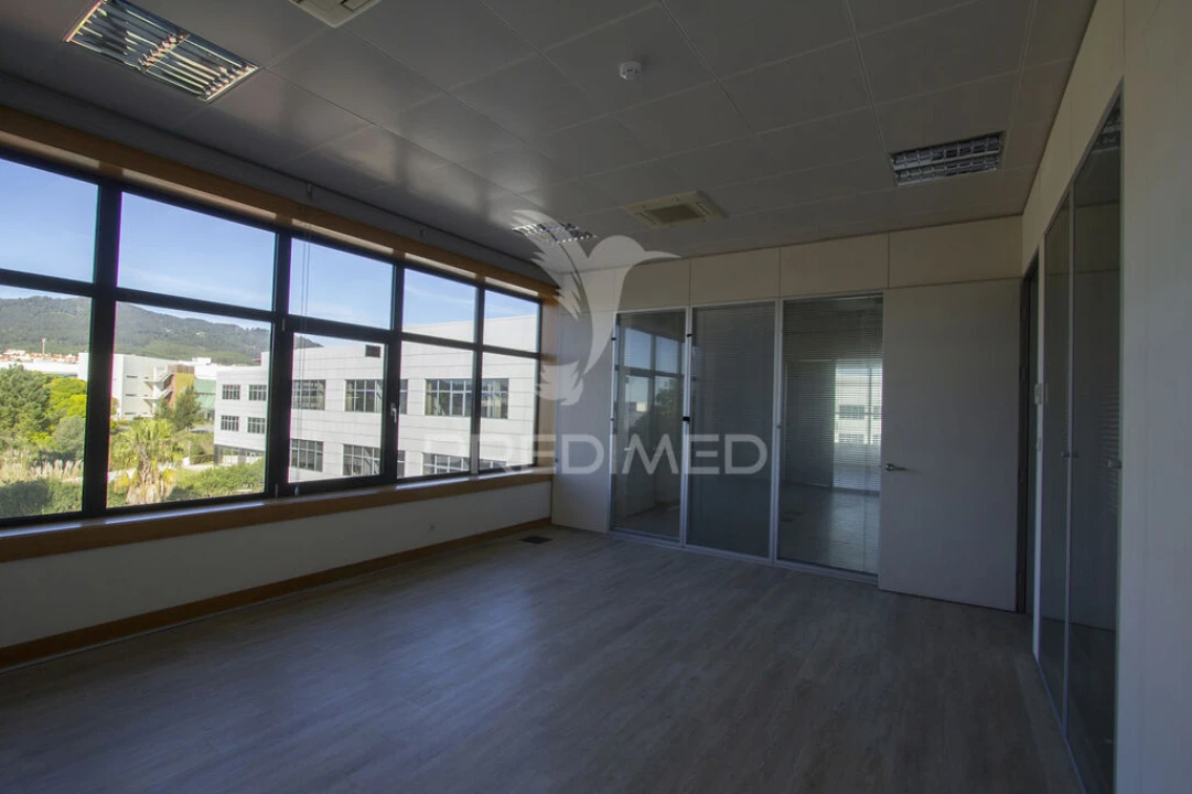 Escritório para Arrendamento em São João das Lampas e Terrugem Foto 15