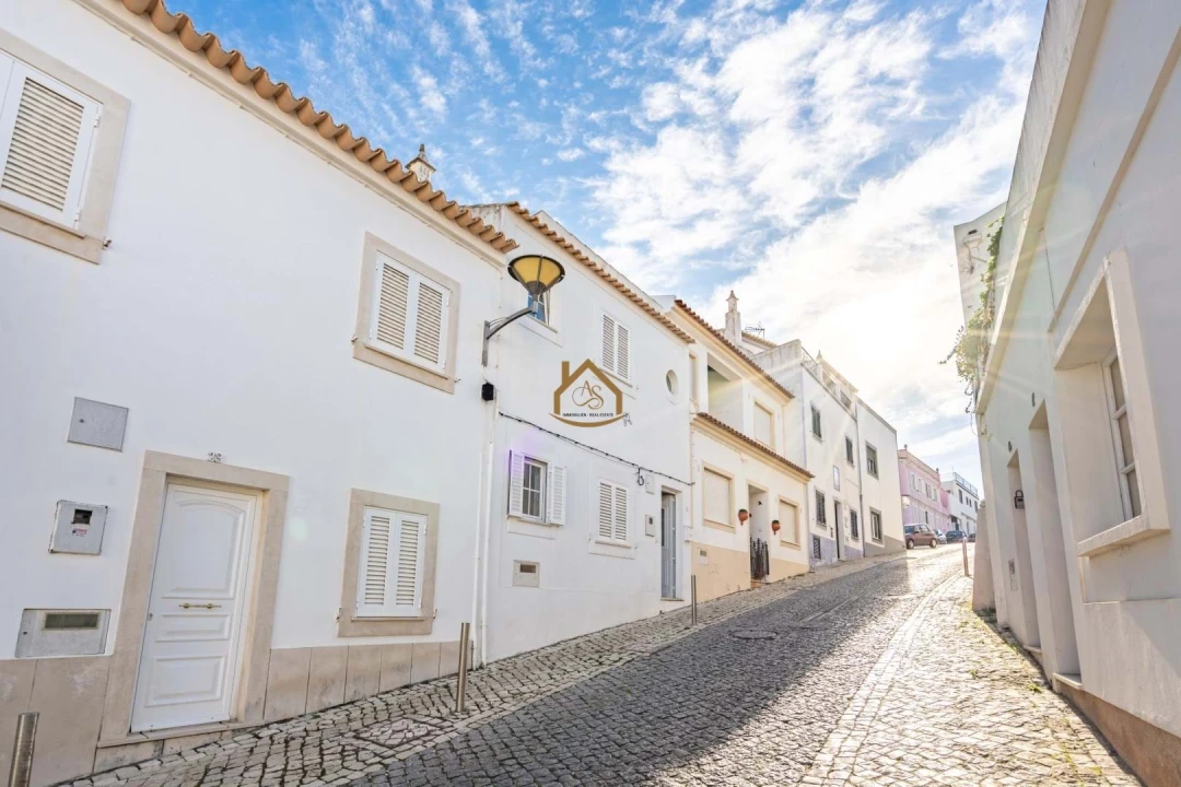 Moradia T1 para Venda em Lagos (São Sebastião e Santa Maria) Foto 3
