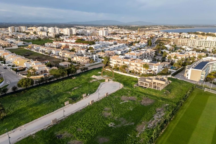Terreno para Venda em Lagos (São Sebastião e Santa Maria) Foto 4