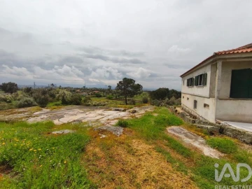 Moradia T3 para Venda em Nelas
