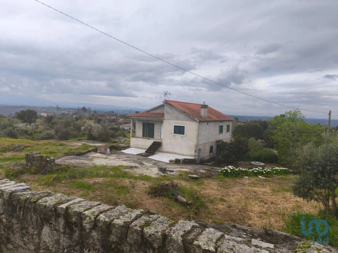 Moradia T3 para Venda em Nelas Foto 2