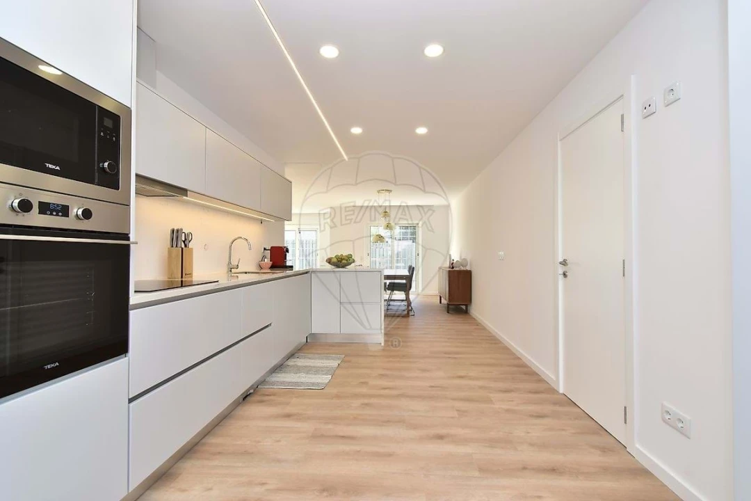 Moradia T4 para Venda em Cascais e Estoril Foto 9