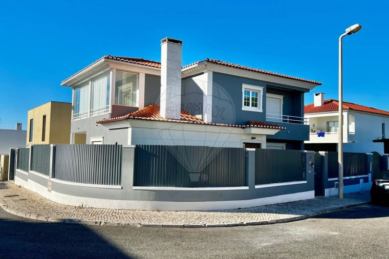 Moradia T4 para Venda em Cascais e Estoril Foto 40