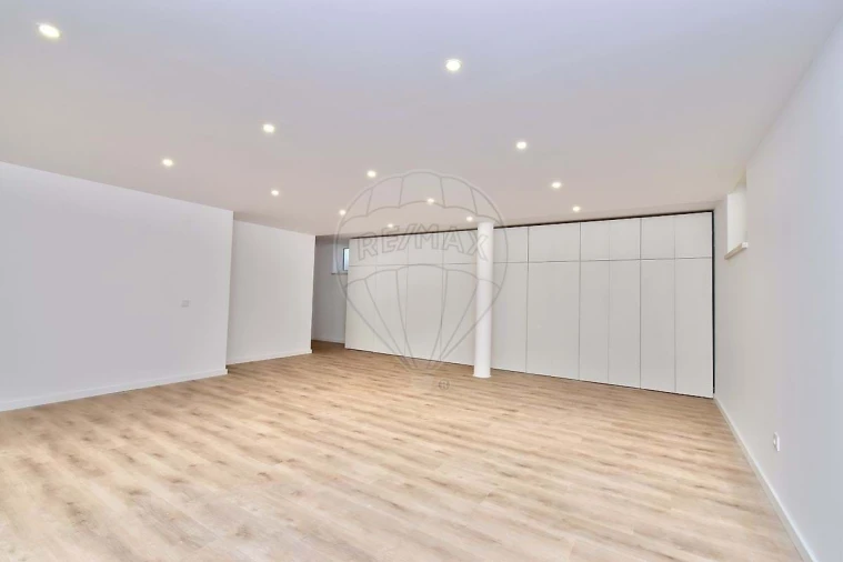 Moradia T4 para Venda em Cascais e Estoril Foto 33