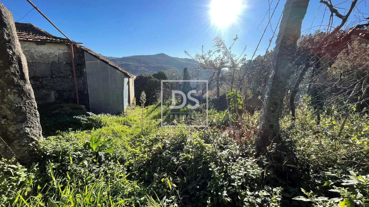 Moradia T2 para Venda em Campelo e Ovil Foto 8