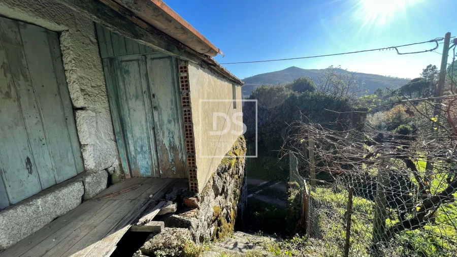 Moradia T2 para Venda em Campelo e Ovil Foto 9