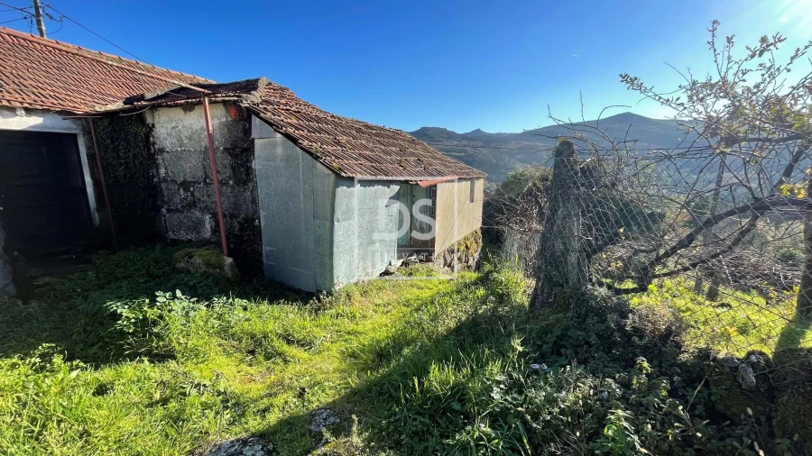 Moradia T2 para Venda em Campelo e Ovil Foto 5