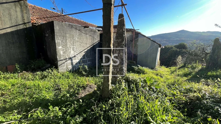 Moradia T2 para Venda em Campelo e Ovil Foto 7