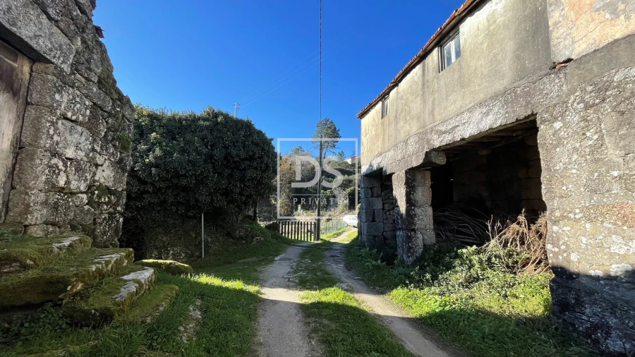 Moradia T2 para Venda em Campelo e Ovil Foto 12