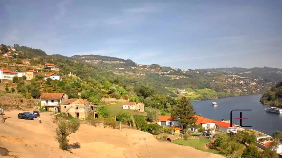 Terreno para Venda em Sobretamega Foto 7